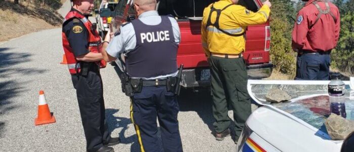 Le commandement opérationnel unifié se réunit près de West Kelowna (C.-B.) pour discuter de la planification d’urgence en cas d’incendie.